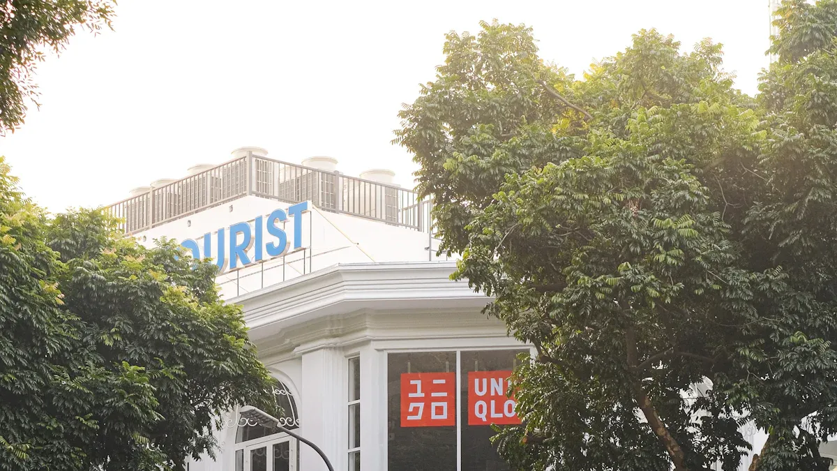 Step-by-Step Self-Checkout Experience at UNIQLO Store